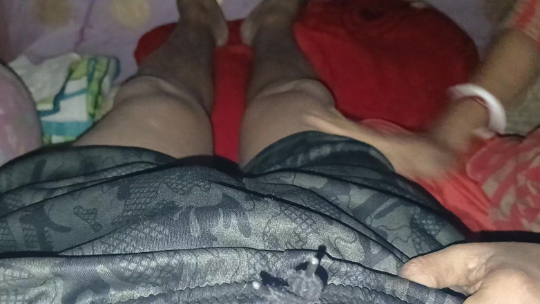 Anguribhabi: उफ मेरी सौतेली मम्मी बहुत मांग कर रही है