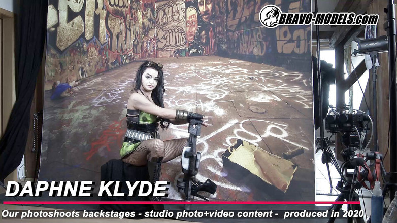Bravo Models Media: 舞台裏の写真撮影ダフネクライド-アダルト
