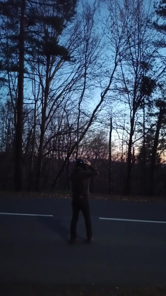 kickerscooter: 낯선 사람이 공공 장소에서 자위하다 걸렸어