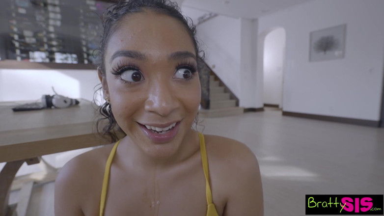 BrattySis: Adik tiri saya seorang awek gamer - s18:e10