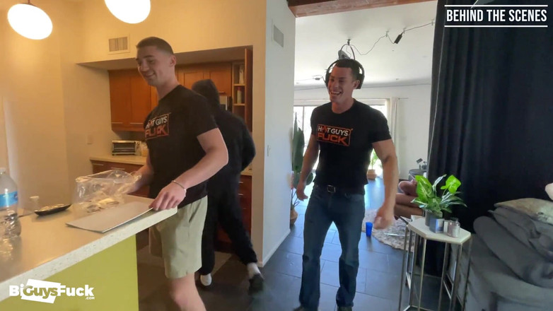 Bi Guys Fuck: mmf bi seks bts biguysfuck