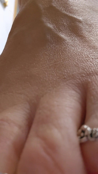 dafnedenoch: Video Geganta Dalam Bahasa Catalan