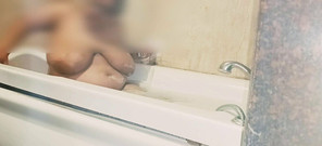 SameerPhunk: India grandota tía tomando ducha en bañera mostrando sus enormes...