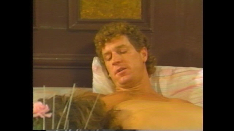 Vintage megastore: Hans manliga vän besökte henne för att ha sex och...