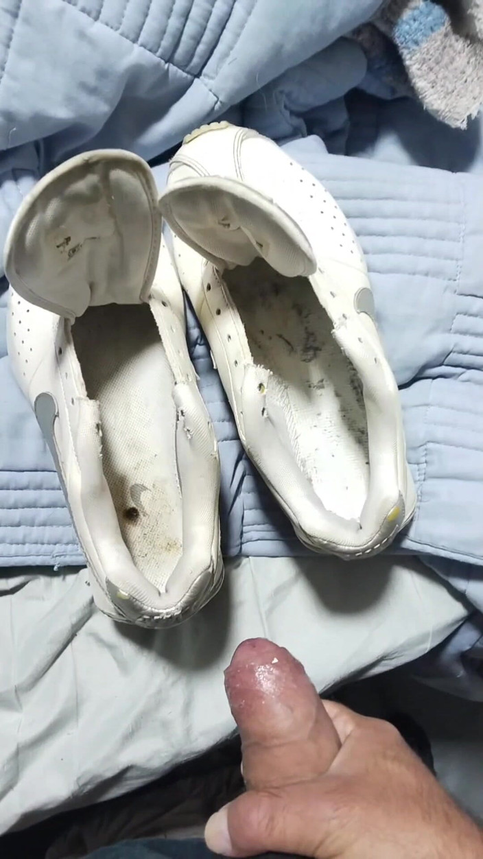 Sneakerfetish_BR: Šukání a stříkání uvnitř mé nike shox klasiky