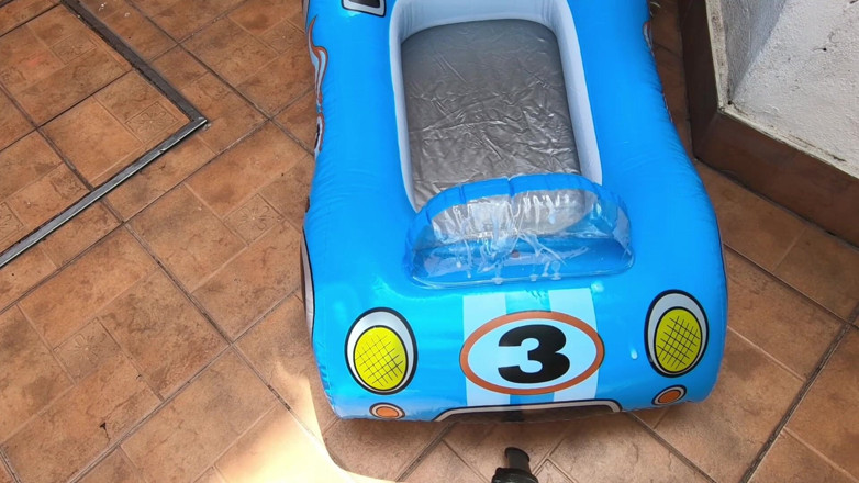 Inflatable Lovers: Auto gonfiabile