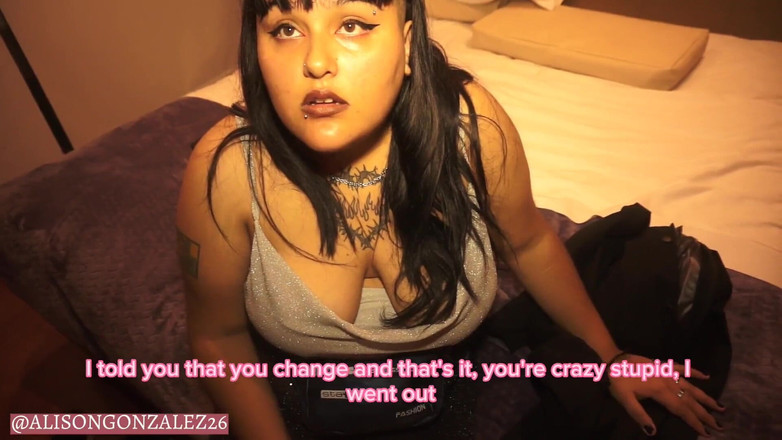 ALISONGONZALEZ26: Mi novio me trata como una puta por querer ir...