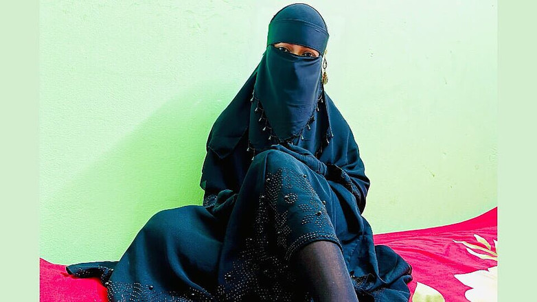 Kaleonjoybd: Бхабхі займається зі мною сексом, коли її чоловіка немає вдома