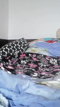 Esposa Amateur Se Masturba Con Los Dedos En El Coño.