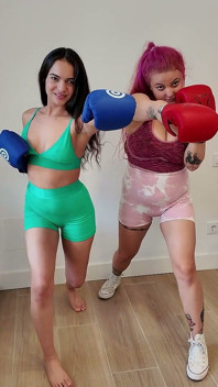 4k - luvas quentes de luta feminina de boxe - filme garoto-menina-menina