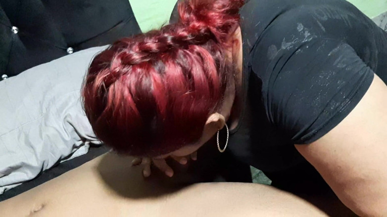 Victor y Brandy: The Horny Maid Gives Me a Delicious Blowjob While Nobody...