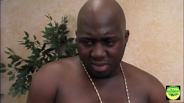 Naughty Asian Women: Брюнетка і рудоволоса білі дівчата мають пристрасну міжрасовий секс учотирьох з двома товстими чорними членами