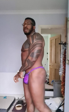 Amadeus: Podívejte se na trenéra, požádal mě, abych to všechno ukázala.