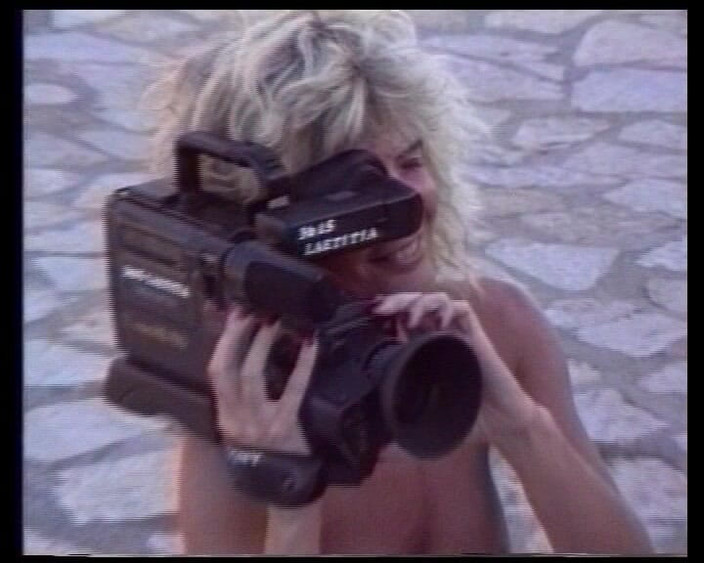 Under German Roofs: Alemãs putas querem pau em sua buceta para desfrutar como...