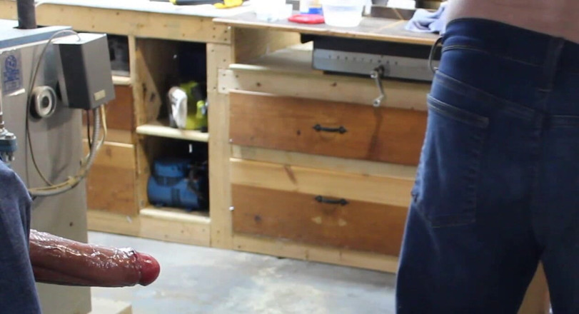 Erachi: Erachi Pomáhá instalatérovi zblízka Vo