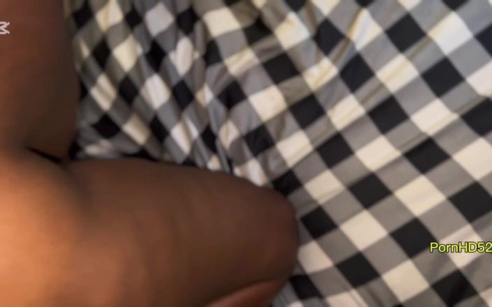 Fuseporn: エミー、ムラムラした学生は彼女のマンコに射精するのが大好きです