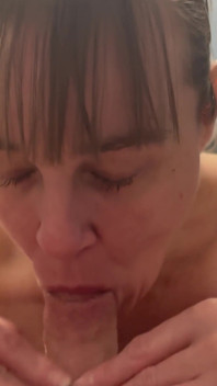 Mature Sucking the Cum Out with Her Hanging Boobs Swinging Cum in Mouth