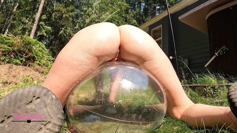 Destination Kat: Beach Ball Pee