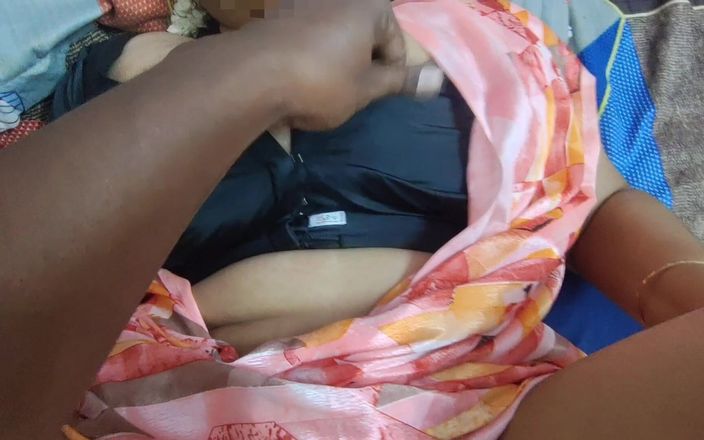 Black &amp; white desicat: Bengali Big Tits Housewife Visaakaa in Saree Fucked Roughly
