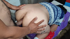 Marys: Adik tiriku ngasih aku seks anal buru-buru sampai crot di...