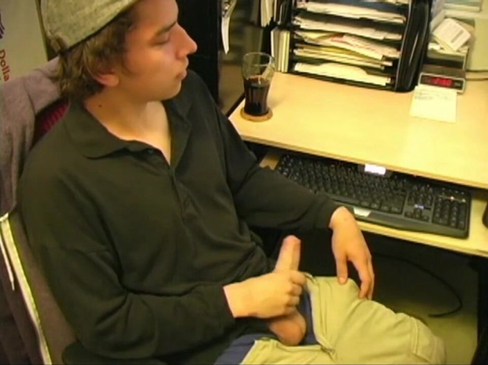 The Great Canadian Male: O explozie din trecut - Liam