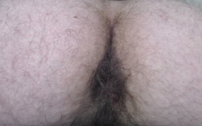 Hunky time: Hairy Ass View &amp; Fart