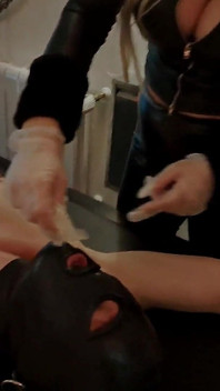 Sheela Sinner Humiliation Punition Sur Le Rack Version Complète