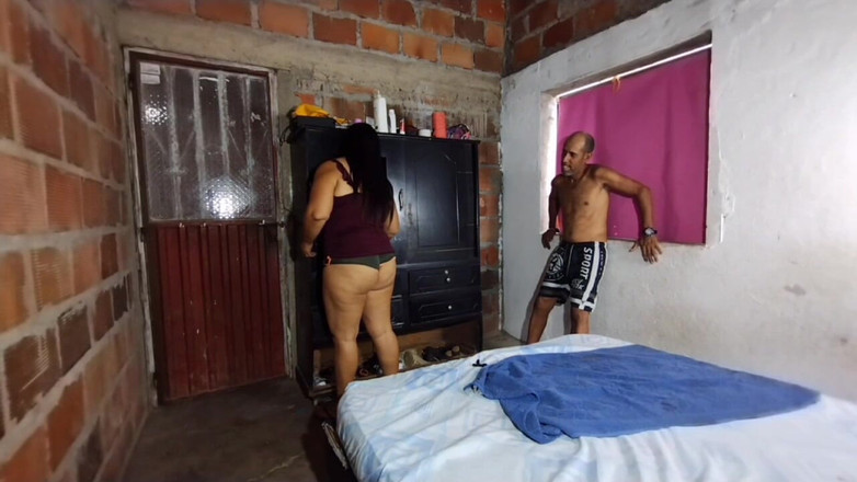 Adribella69: Je baise le gros cul de ma demi-sœur et elle...