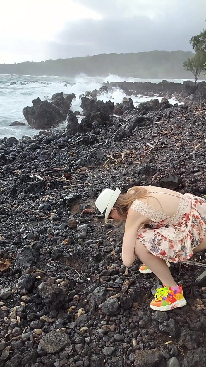Alice Maze: Alice in Pee Island