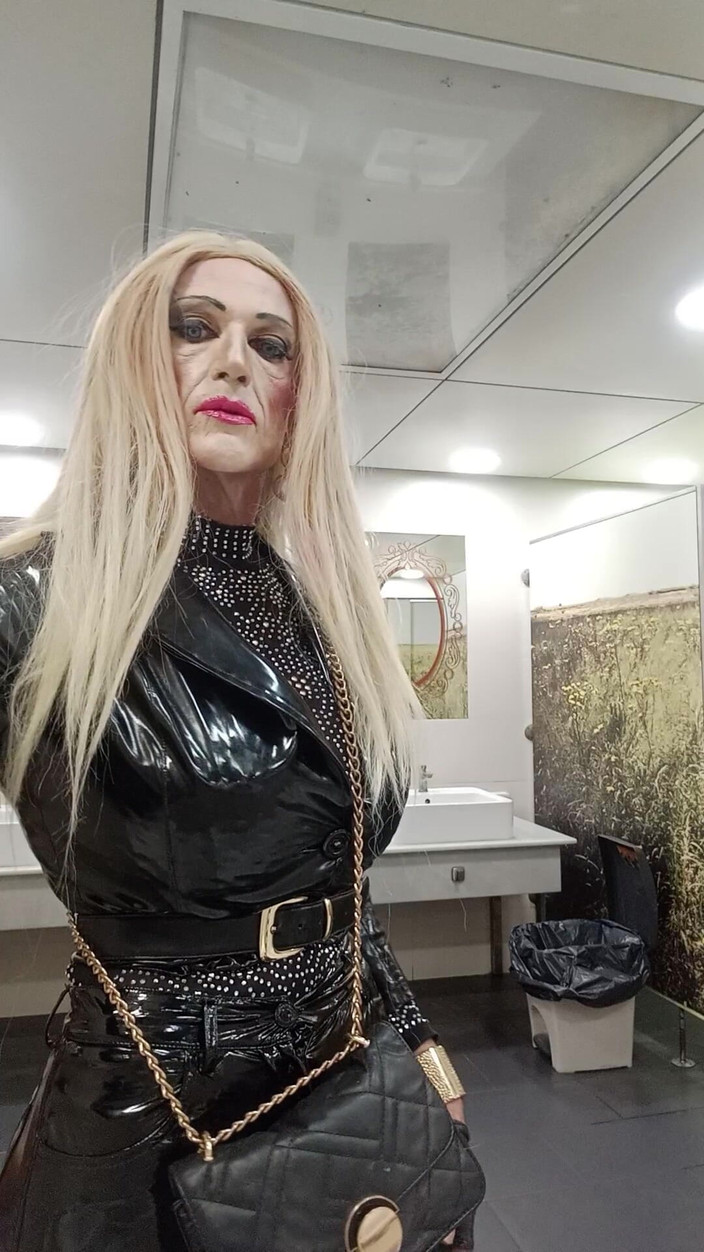 Tatiana Zorrita: Vinyl