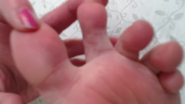 dawnskye1962: 958 Footlovers Paradise. Dawnskye si cewek cantik ini mengundangmu untuk...