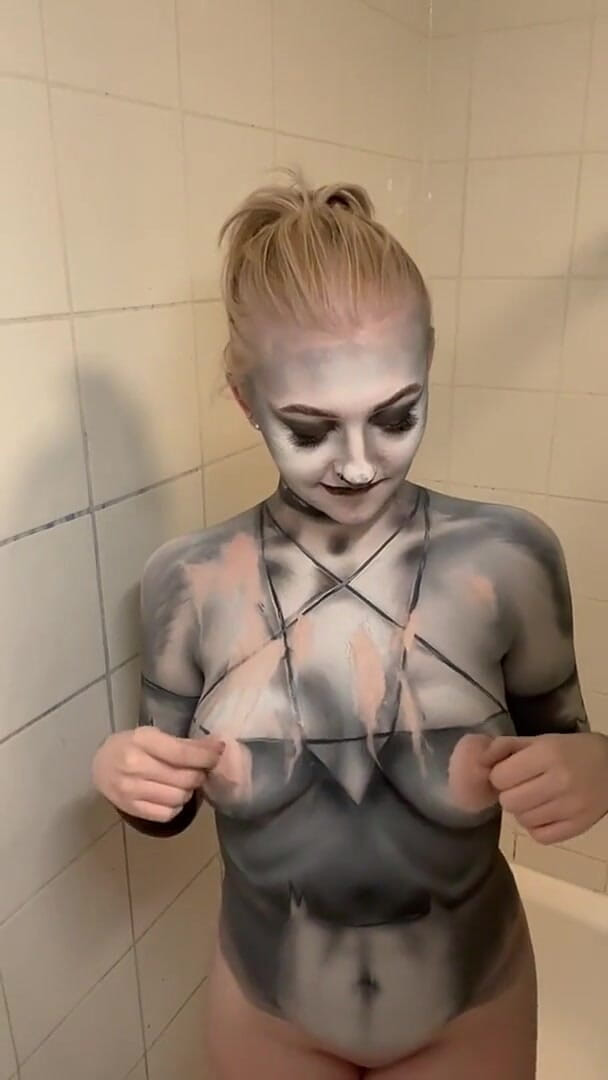 Em Yang: Cosplay Loona Wolf Body Paint Removal &amp; Tit Play