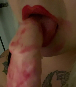 Sinrose: Sinrose loves to suck!