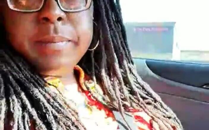 His Queen Suga: Setelah pertunjukan live lil, aku merekam videonya