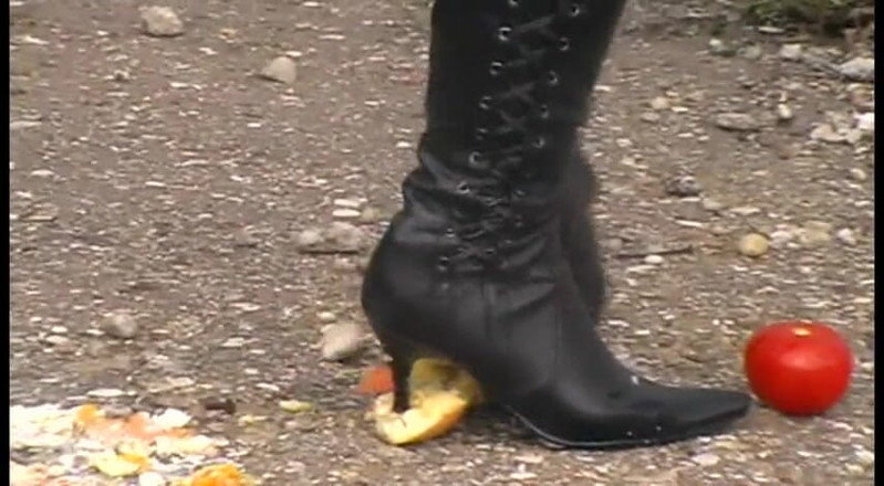 Foot Girls: Crushing food outdoors with my high heels