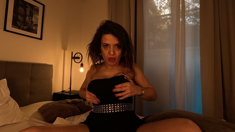 WeAreNewbies: Cheeky Moments