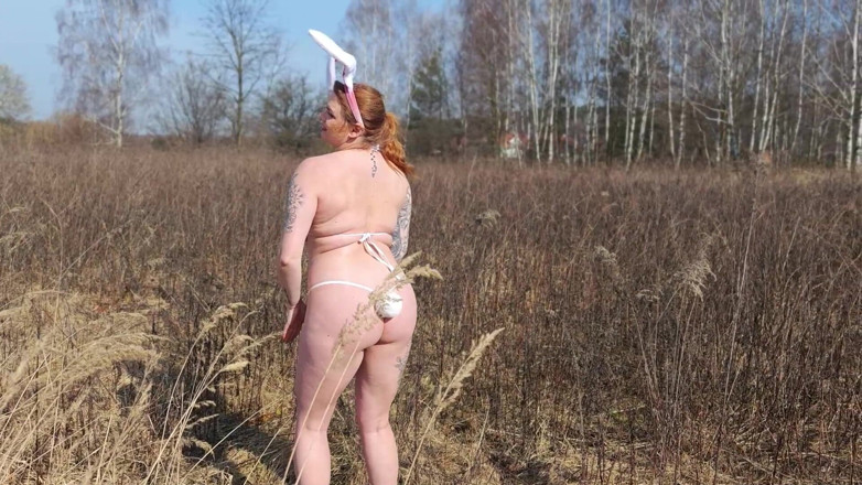Bastet: 현장에서 따먹히는 폴란드 토끼. 젖탱이에 사정할 때까지 자지를 빨아