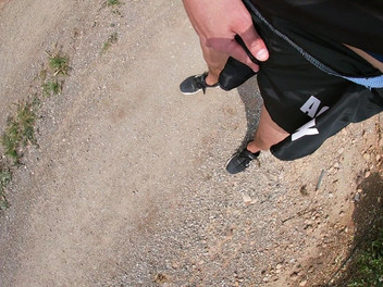 Cool Body: Ein biker erwischt mich beim laufen mit meinem schwanz