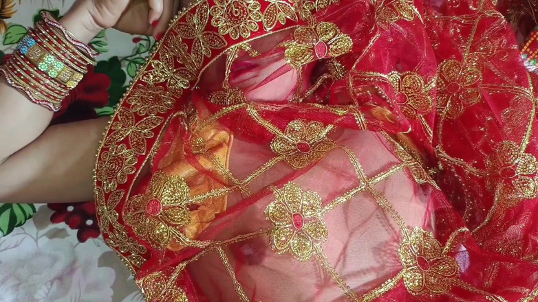 Lalita Singh: Desi vesnice Bhabhi Karwa Chauth s Devarem