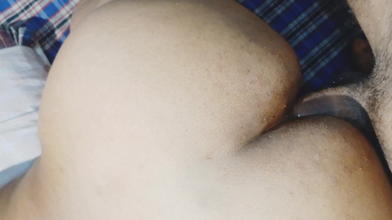 Sexy_girl_nehu: Futai în cur pentru prima dată cu virgină