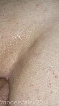 Orgie cu spermă în fund! Fără prezervativ! Plăcere femboy cu penis mare!