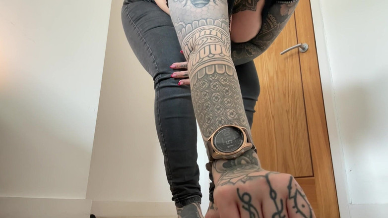 Miss Valentina: Uriașa Valentina