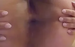 Chơi hậu môn solo với cu giả