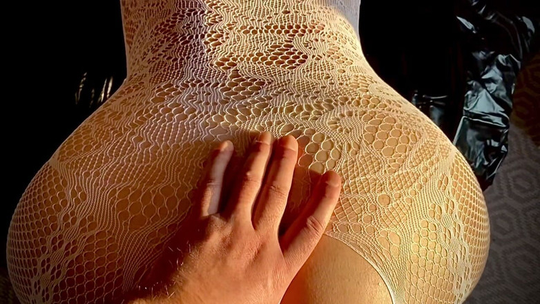 Mary Di: Owłosiony analny orgazm z wytryskiem w domowej pornografii. Część 2