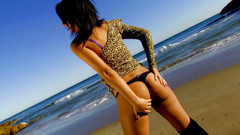 Fun Pictures: L'arrapante mora viene scopata duramente sul lato della spiaggia