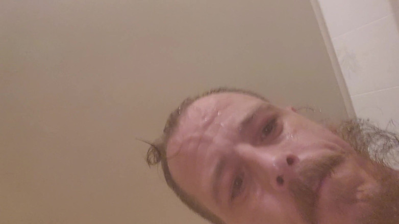 HungBareBackRabbit: Allargo la mia fica con il mio plug gonfiabile nella...