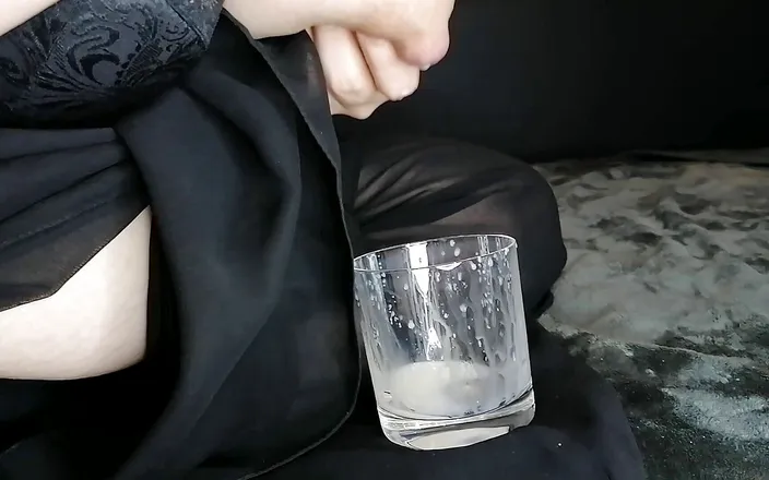 Lily_Lacto: Milking plump tits