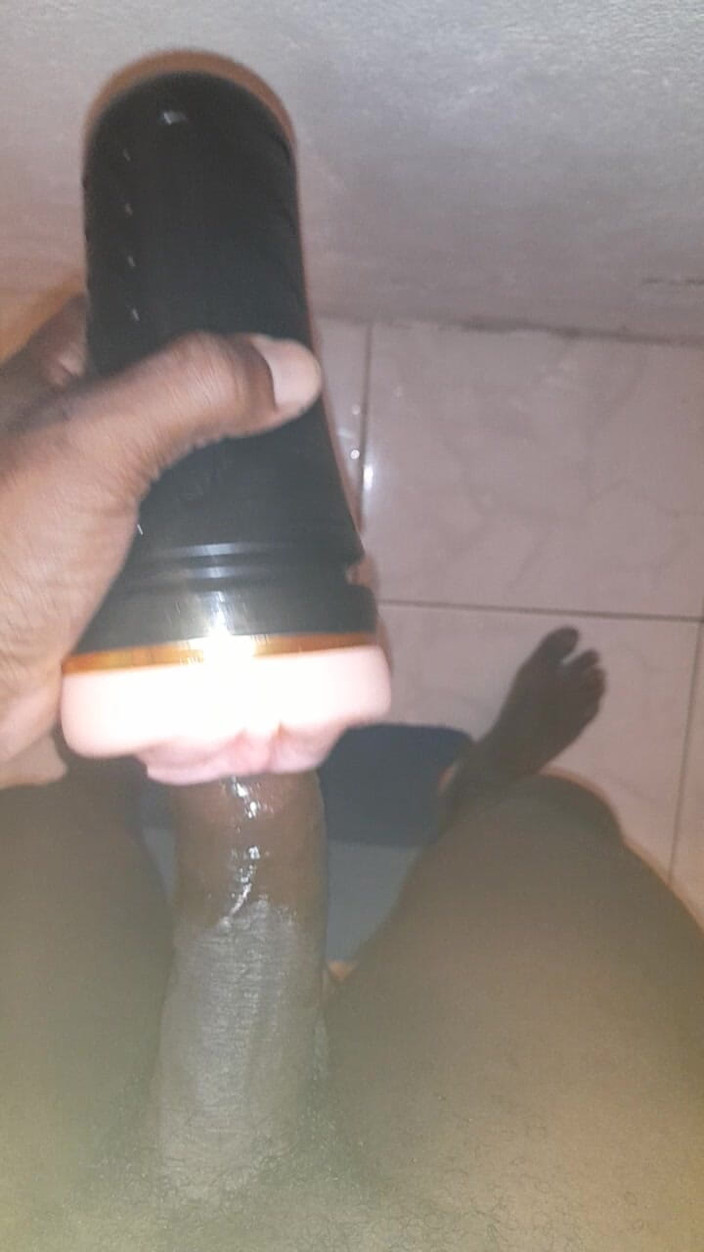 Black guy: 撸管 s10 e5