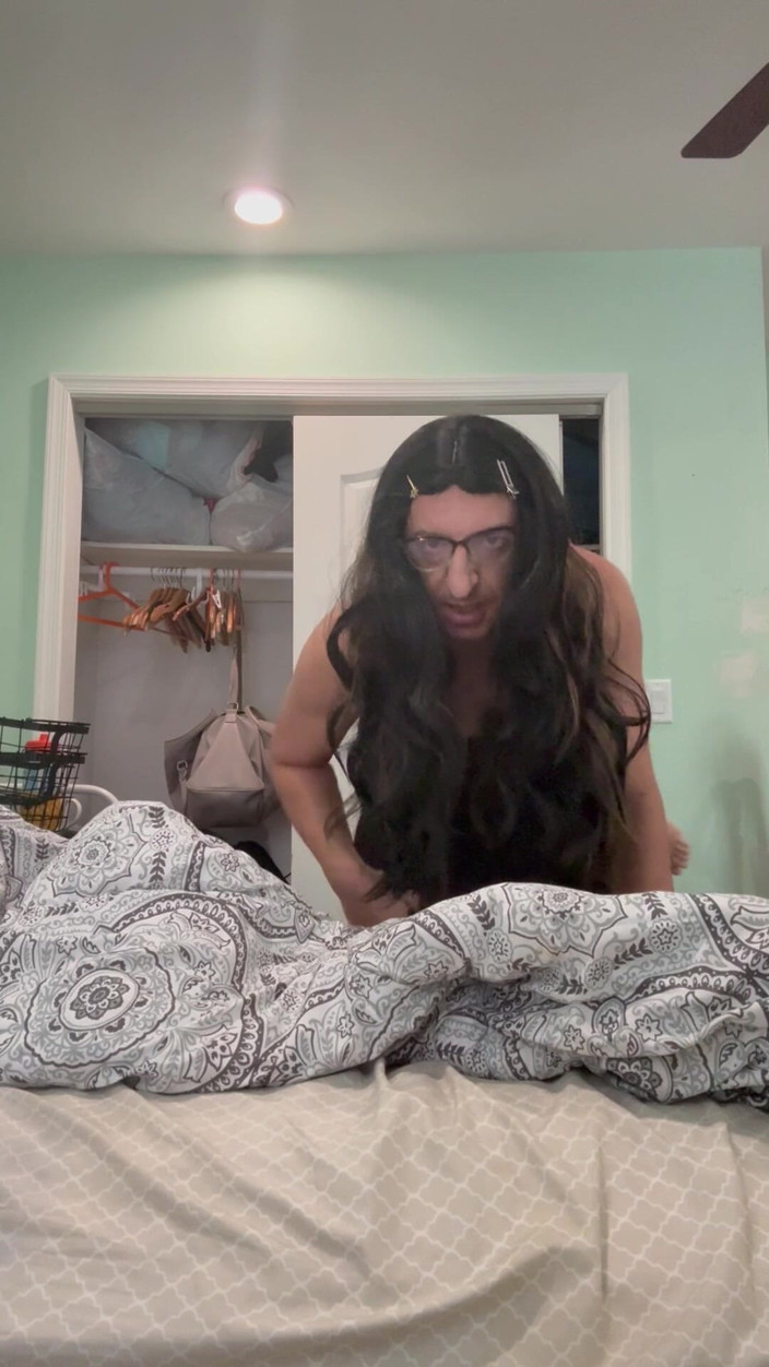 TakeMe35: Mariquita vestida colegiala con cinturón