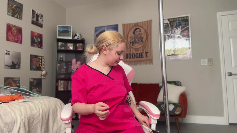 Lenna Lux: Obsession des gants, essai